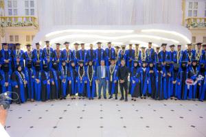 في حفل مميز.. كلية الإعلام بجامعة عدن تودّع الدفعة الأولى من خريجيها
