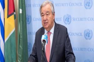 غوتيريش يحث اليمنيين على ضبط النفس ويحذر من تعميق الانقسامات