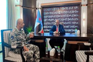 اللواء عيدروس الزُبيدي يطّلع على جاهزية قوات خفر السواحل