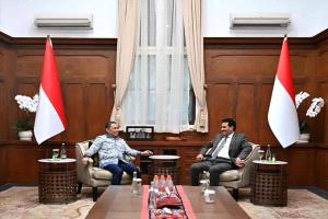 السفير بلفقيه يبحث مع نائب وزير الخارجية الاندونيسي تعزيز وتطوير التعاون الثنائي