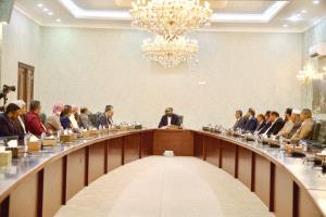 المحرمي يؤكد أهمية الشراكة مع القطاع الخاص لتعزيز الاقتصاد وضمان استقرار الأسواق