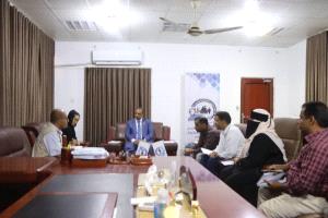 الوزير الزعوري يلتقي المدير القطري لمنظمة هانديكاب الدولية