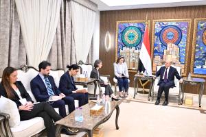 فرنسا تؤكد دعمها الثابت لمجلس القيادة الرئاسي والحكومة