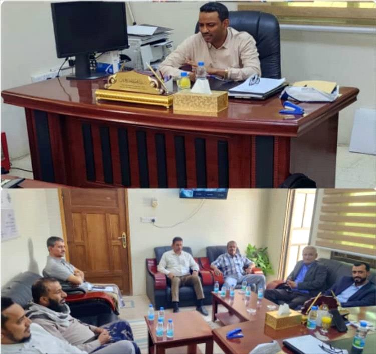 لقاء يناقش إعادة تحصيل فواتير مؤسسة الكهرباء عبر مكاتب البريد من بداية مارس من العام الحالي 2025م