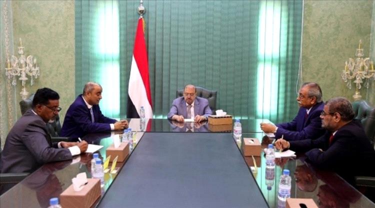 رئاسة البرلمان تبحث مع رئيس الوزراء سُبل معالجة الأزمات وتعزيز الرقابة ومكافحة الفساد