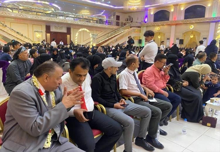 تحت شعار 