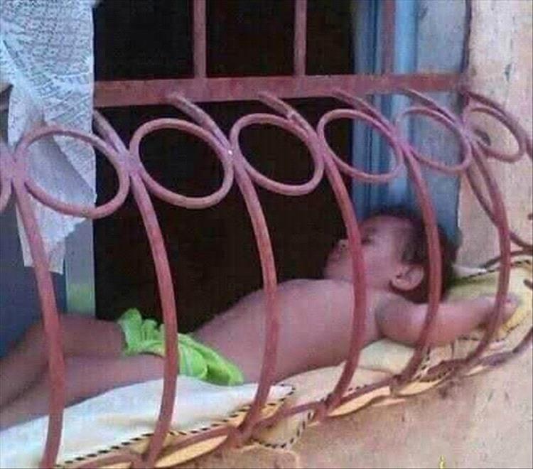 عدن تُكابد العتمة.. وصيحات الأطفال تنافس أصوات المساجد عند الفجر