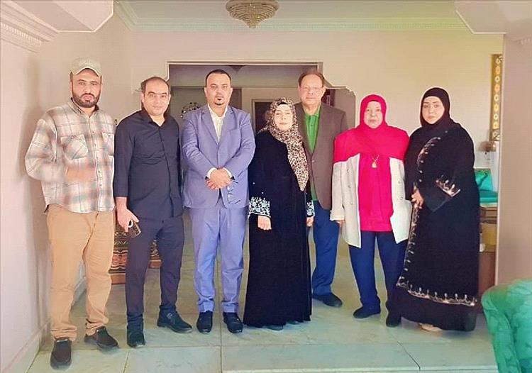 الرئيس علي ناصر محمد يستقبل نخبة من أبناء الوطن في القاهرة.. دعوة للسلام ودعم لقضايا المرأة