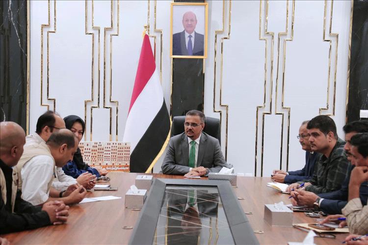 امين عام محلي حضرموت يناقش تدخلات منظمة UNOPSفي القطاعات الحيوية بالمحافظة