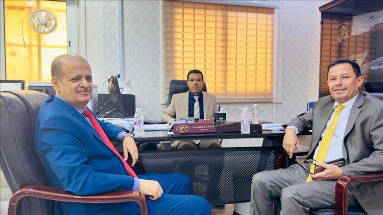 وكيل جهاز الأمن السياسي اللواء شعفل حسين علوي يزور القنصلية اليمنية بجدة ويطلع على سير العمل في الأقسام الخدمية