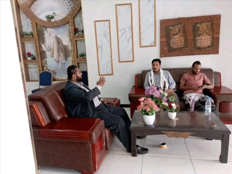 الصولبة يلتقي مجموعة من القضاة في عدن