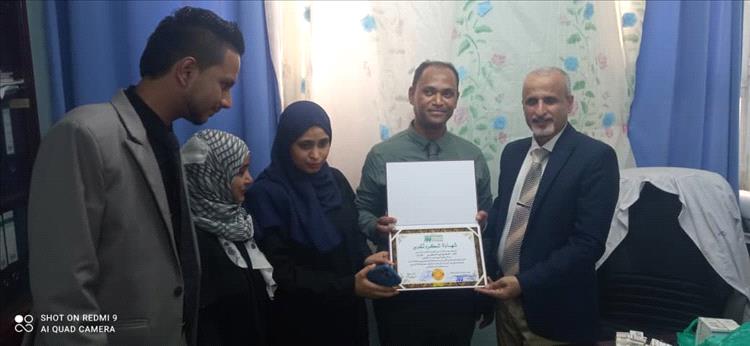 بحضور الشبحي .. مؤسسة قمة عدن AAF ترفد مجمع المعلا الصحي بأدوية لأمراض النساء والتوليد.