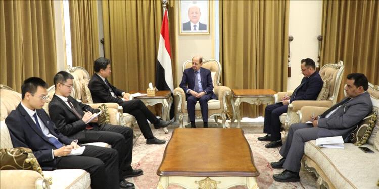 وزير الخارجية يبحث مع القائم بأعمال السفارة الصينية توسيع آفاق التعاون المشترك