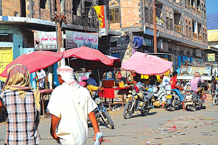عصابة تهاجم مواطناً في لودر وتسلبه ملايين الريالات
