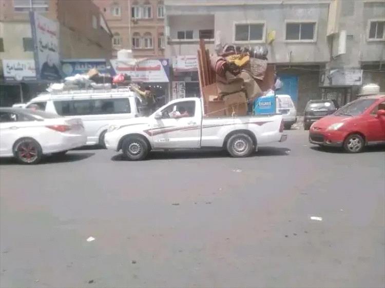 أزمة المياه تدفع أسرًا للنزوح من تعز