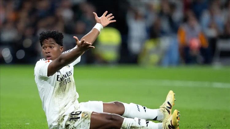 الغموض يحيط بمستقبل إندريك مع ريال مدريد