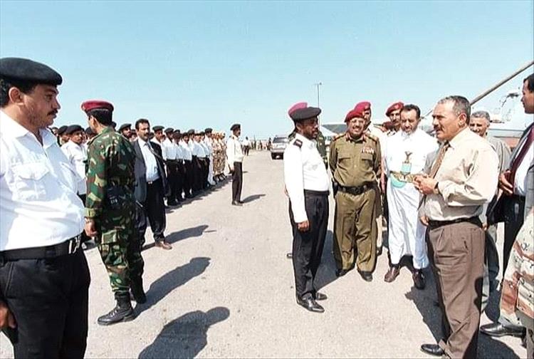 في عدن.. الحنين لعهد علي عبدالله صالح يتصاعد مع كل ساعة انطفاء وجوع