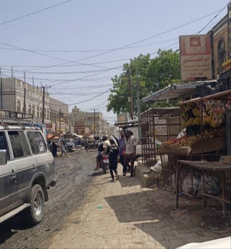 مدير إعلام لودر يدعو الجهات الأمنية ومكتبي الأشغال والنظافة لإزالة مخلفات الأمطار
