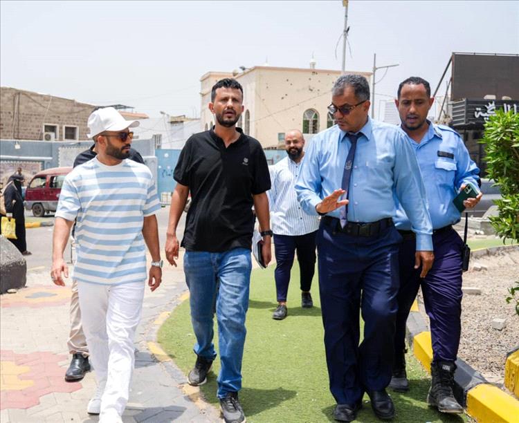 تدشين مشروع إشارات المرور في مديرية صيرة بعدن