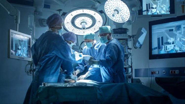 رصاصة في الرأس لـ14 عاماً.. شاب يمني يخضع لعملية جراحية نادرة في الهند وينجو بأعجوبة