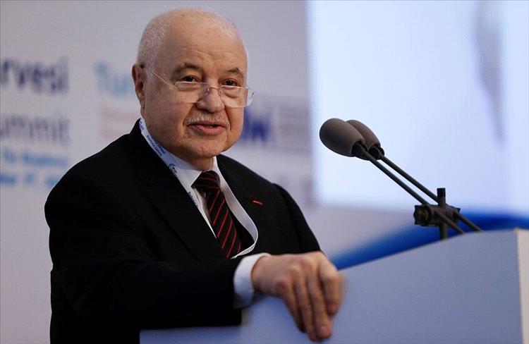 المالية السورية توقف ترخيص شركة طلال أبو غزالة بعد تصريحات أنكر فيها جرائم نظام الأسد