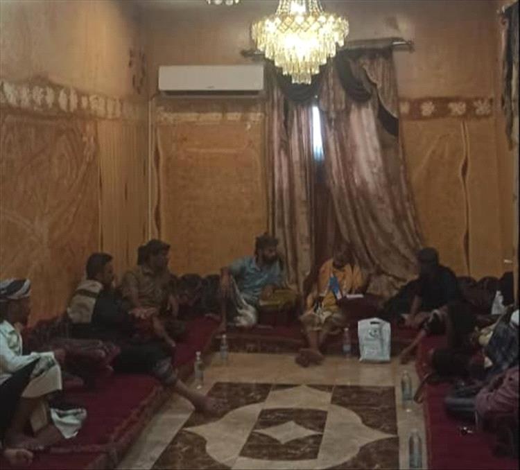 قيادة المجلس الانتقالي بتبن في زيارة رسمية للشيخ مهدي الصبيحي ببئر ناصر