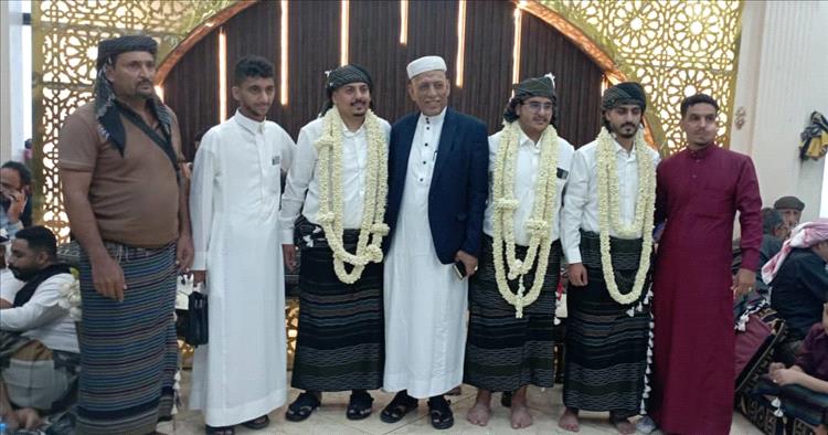 يافع تبتهج طربًا في زواج شباب آل شلوه