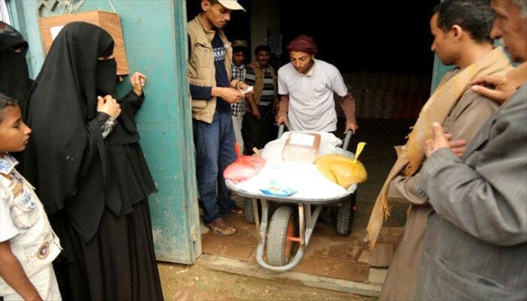 الغذاء العالمي يستأنف توزيع المساعدات في مناطق سيطرة الحوثيين