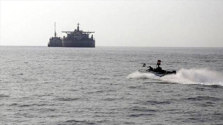 أمبري: واقعة على بعد 30 ميلاً بحرياً شمال غربي المخا