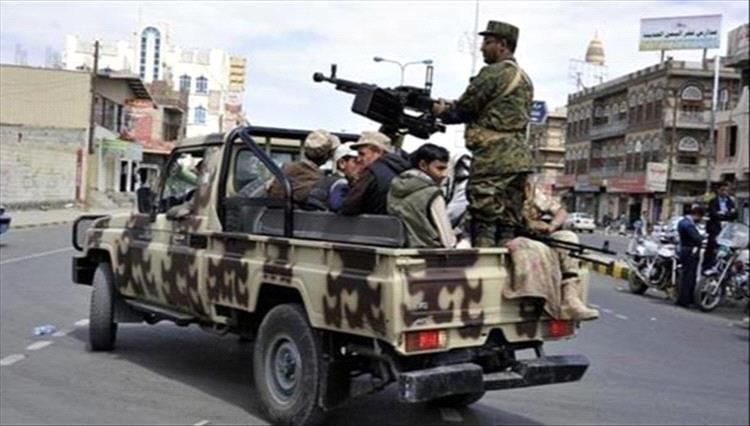 ترك معلماً في حالة حرجة بعد دهسه من قبل طقم حوثي بتعز