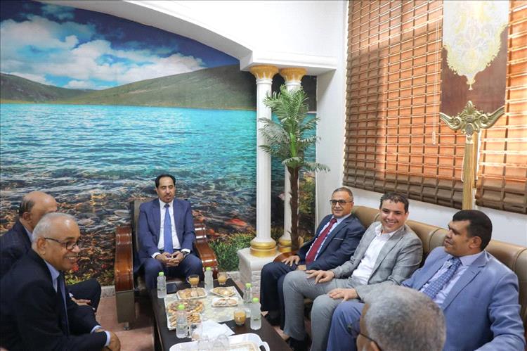 معالي وزير الشباب والرياضة يزور كلية طب الأسنان – جامعة عدن