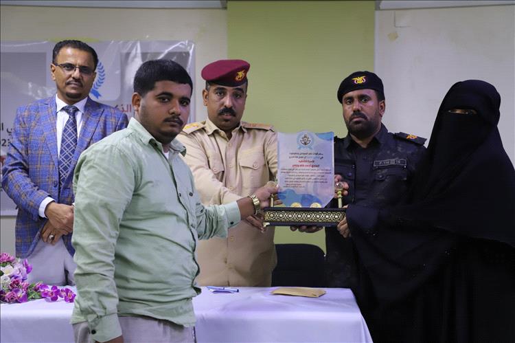 حضرموت تُكرّم شهيد الواجب الجندي "أحمد بانافع" في الذكرى السنوية الثانية لاستشهاده