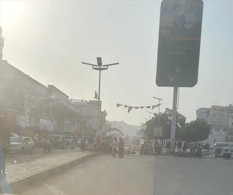 المكلا تشتعل..هل نحن على أعتاب ثورة شعبية في المحافظات المحررة؟