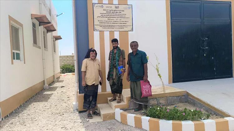 انتقالي أحور يتفقد مكتب الزراعة والري ويطلع على أبرز احتياجات القطاع الزراعي بالمديرية