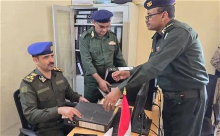 مدير عام شرطة حجة يتفقد العمل الأمني في المناطق المحررة بالمحافظة