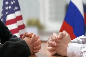 موسكو: الحوار مع واشنطن مستمر دون تحديد موعد.. بايدن وأوباما دمرا العلاقات