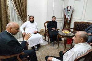 الجهات اليمنية تطرح مشكلات المدارس في مصر بحضور النائب مصطفى بكري