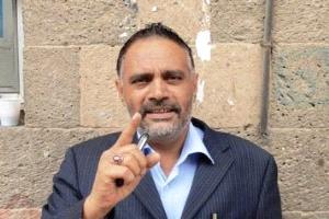 محمد المقالح للحوثيين: حلّ القضايا بالقوة العارية كارثة على اليمن وعليكم