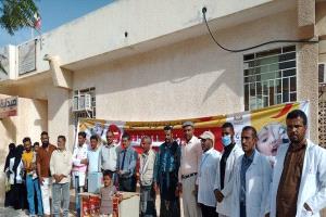 مدير عام الروضة و الامين العام يدشنان حملة التحصين ضد شلل الأطفال