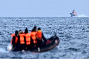 مأساة جديدة في بحر المانش.. وفاة مهاجر قرب سواحل فرنسا أثناء محاولة عبور فاشلة إلى بريطانيا