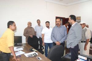 رئيس مجلس إدارة صندوق صيانة الطرق يبدأ مباشرة مهامه من مبنى الإدارة العامة بعدن