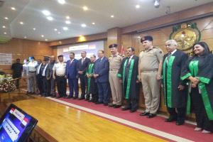 المدير العام التنفيذي للمؤسسة الاقتصادية يهنئ الفريق الركن الداعري بمناسبة حصوله على الدكتوراه