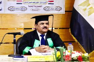 الدكتوراه بمرتبة الشرف الأولى للباحث الفريق الركن محسن الداعري من الأكاديمية العسكرية العليا بجمهورية مصر العربية