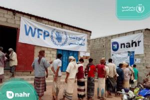 "الغذاء العالمي يُعيد الأمل لأهالي القناوص: مساعدات طارئة لـ3815 أسرة بالحديدة"