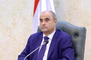 رئيس الوزراء يترأس اجتماعاً لمجلس الوزراء بعدن ويؤكد: لن نستسلم لانهيار العملة.. إجراءات حازمة لضبط السوق وتخفيف معاناة المواطنين