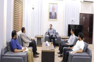 الوزير البكري يبحث مع عميد كلية الأسنان بجامعة عدن "برامج تأهيل الشباب لسوق العمل