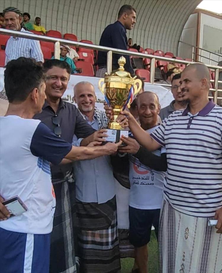 مباراة ودية جمعت كوكبة من نجوم أندية الزمن الجميل بمناسبة فعالية اليوم العالمي لمكافحة التبغ