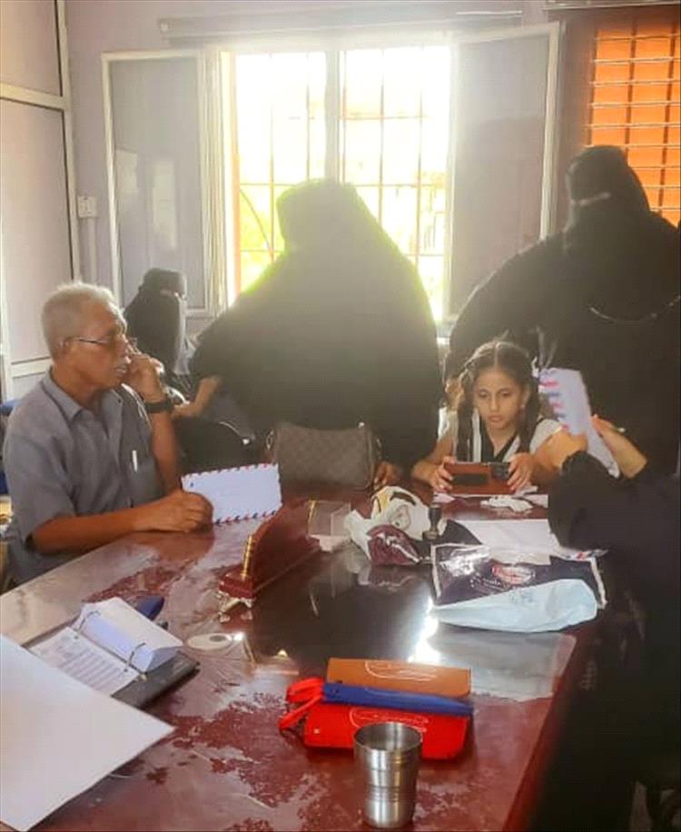 اجتماع لإدارة محو الأمية بعدن لمناقشة تطوير الأداء وتوزيع مكافآت مالية قبل عيد الأضحى