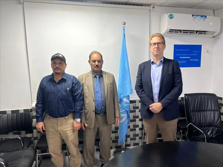محافظ الضالع يبحث مع منسق الأمم المتحدة لقطاع الألغام خطر الألغام بعد فتح طريق صنعاء – الضالع – عدن