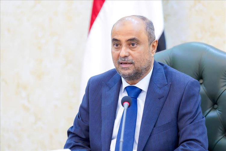 في أول اجتماع للحكومة بالعاصمة عدن.. رئيس الوزراء سالم بن بريك: لا نبيع الأوهام وأولويتنا تخفيف معاناة المواطنين